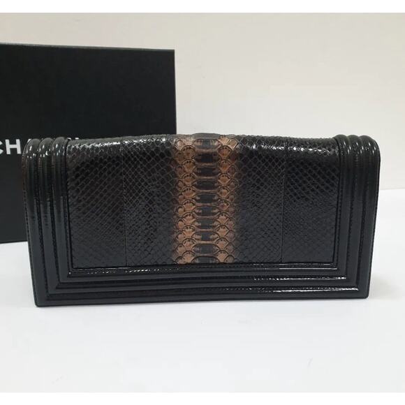 Chanel Python Patent Boy Clutch Bag - Picture 3 of 8